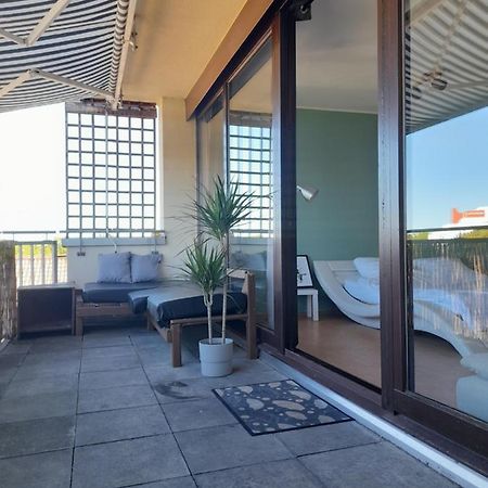 Budget Suite Mit Balkon - Privatzimmer In Wohnung - Netflix & Minibar Inklusive Coblenza Esterno foto
