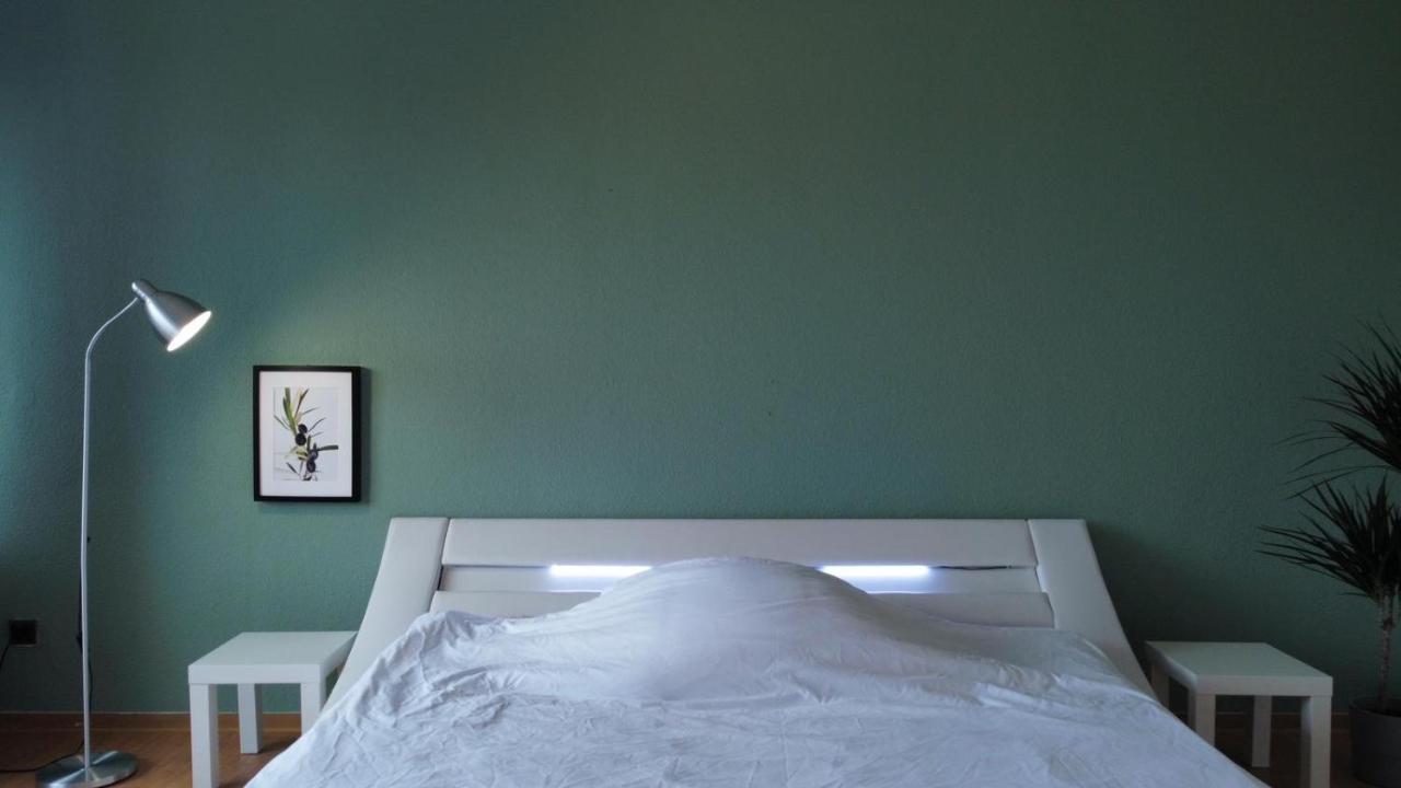 Budget Suite Mit Balkon - Privatzimmer In Wohnung - Netflix & Minibar Inklusive Coblenza Esterno foto