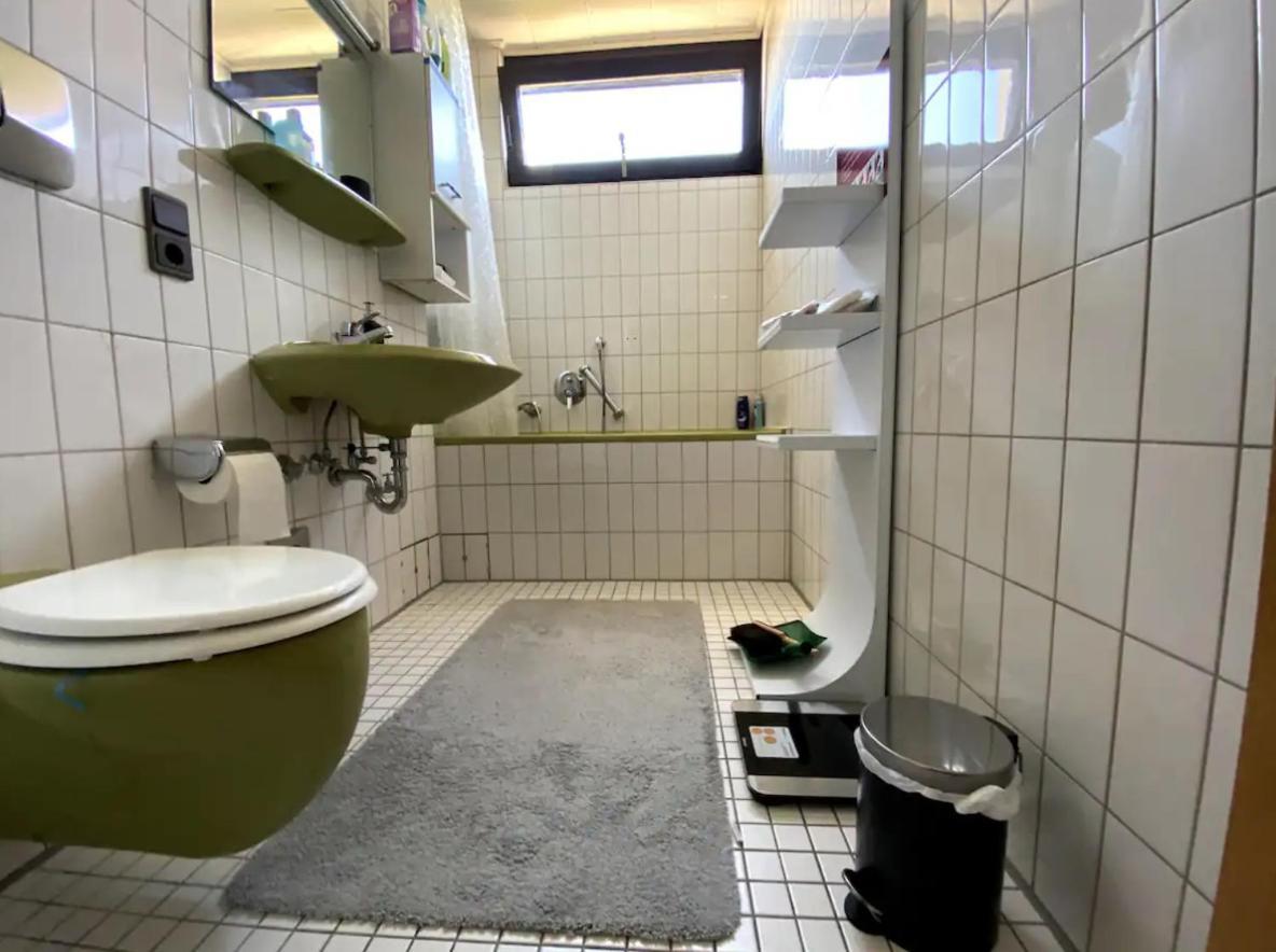 Budget Suite Mit Balkon - Privatzimmer In Wohnung - Netflix & Minibar Inklusive Coblenza Esterno foto